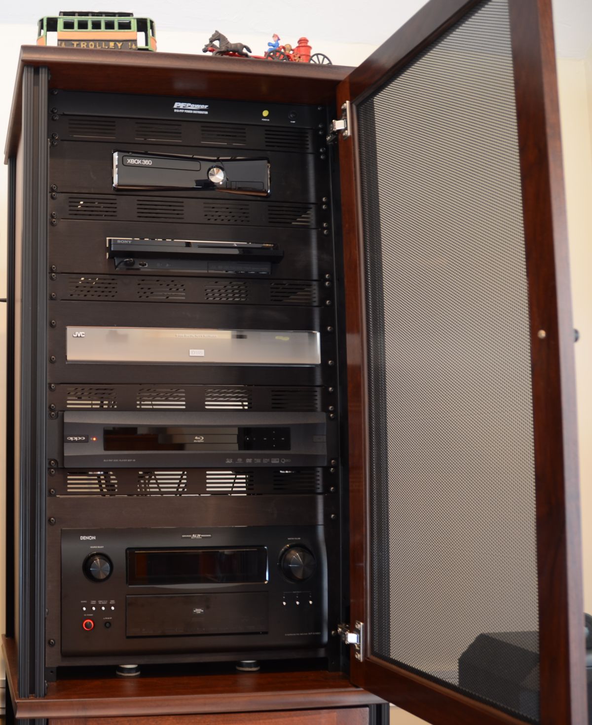 Home theatre ventilation