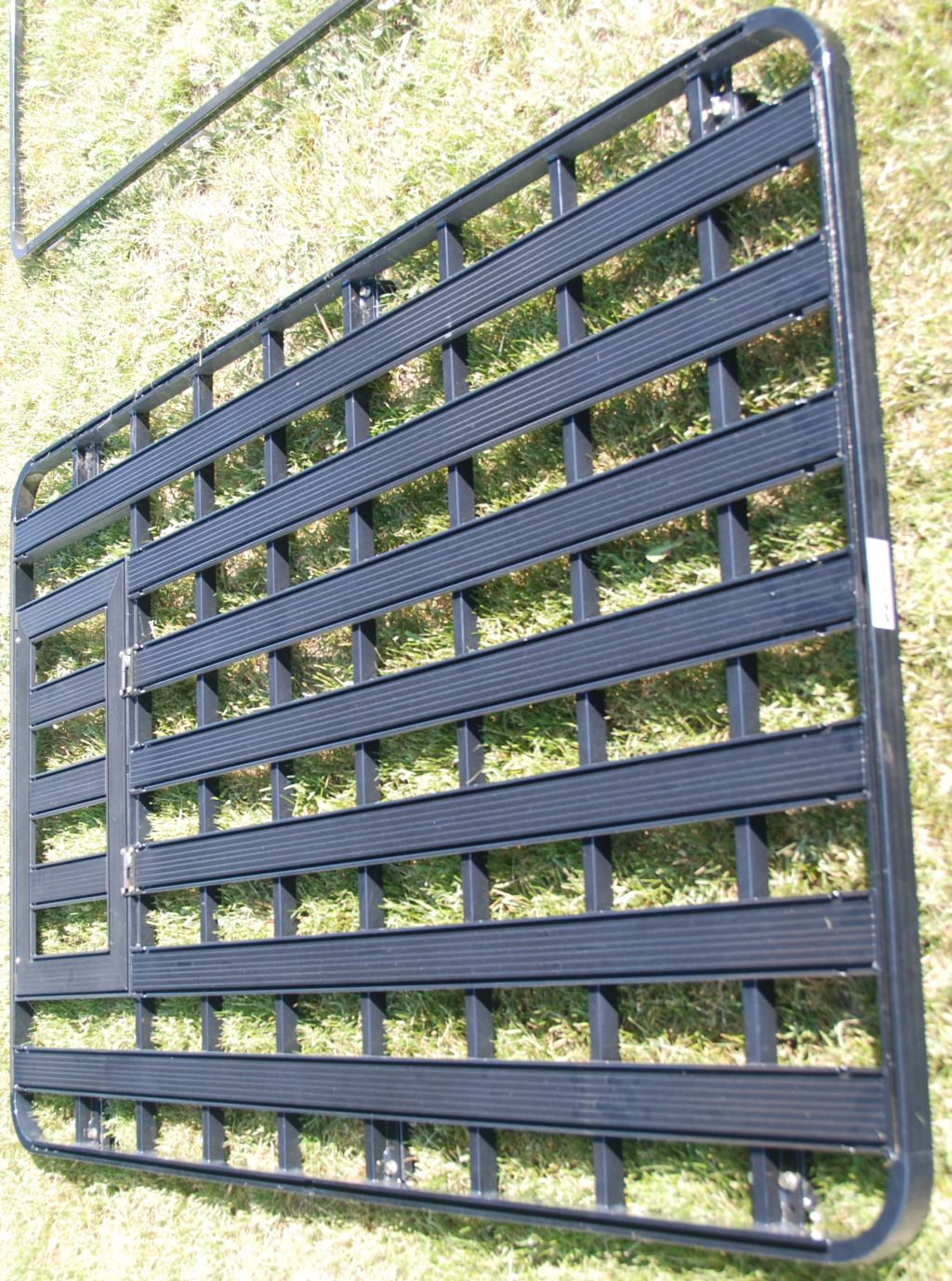 100 Series African Outback Rack and rail - Local Pickup Strongly ...